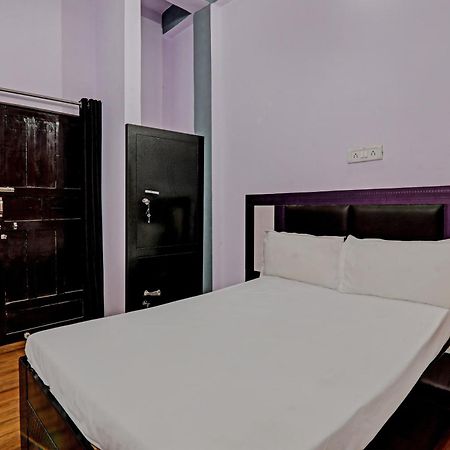Oyo Hotel Crown Lucknow Exterior photo